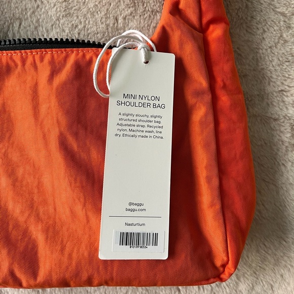 NWT BAGGU Mini Nylon Shoulder Bag Nasturtium - Picture 4 of 12